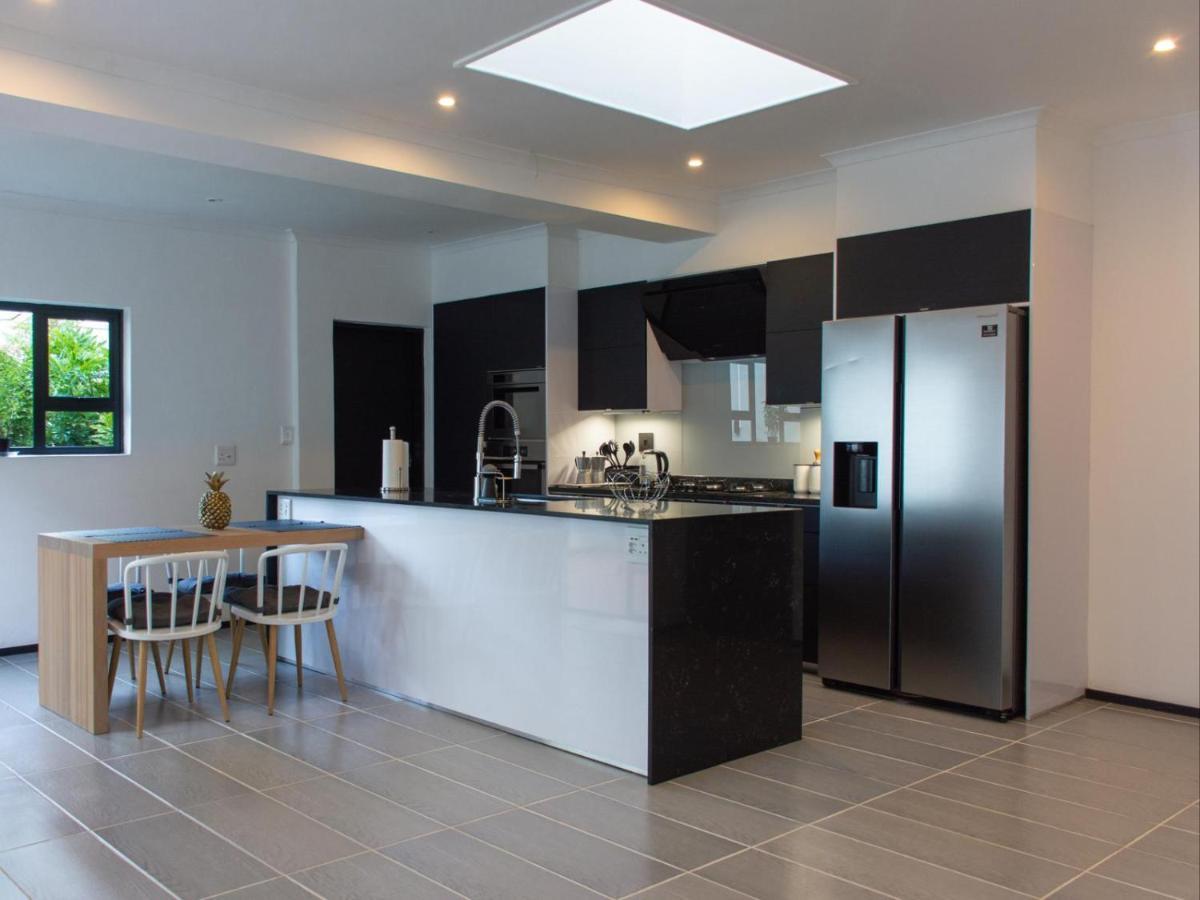 Zwelakho Furnished Apartments The Cube Johannesburg Luaran gambar