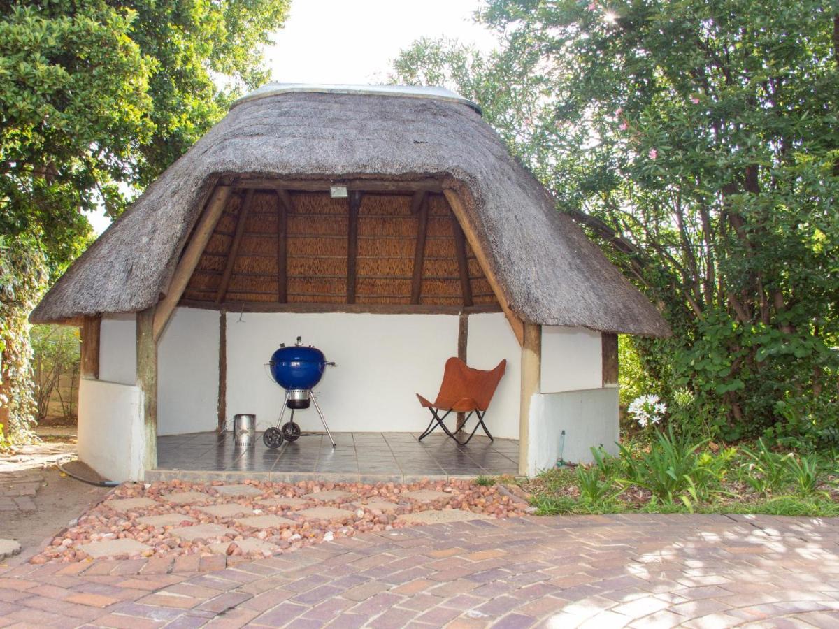 Zwelakho Furnished Apartments The Cube Johannesburg Luaran gambar