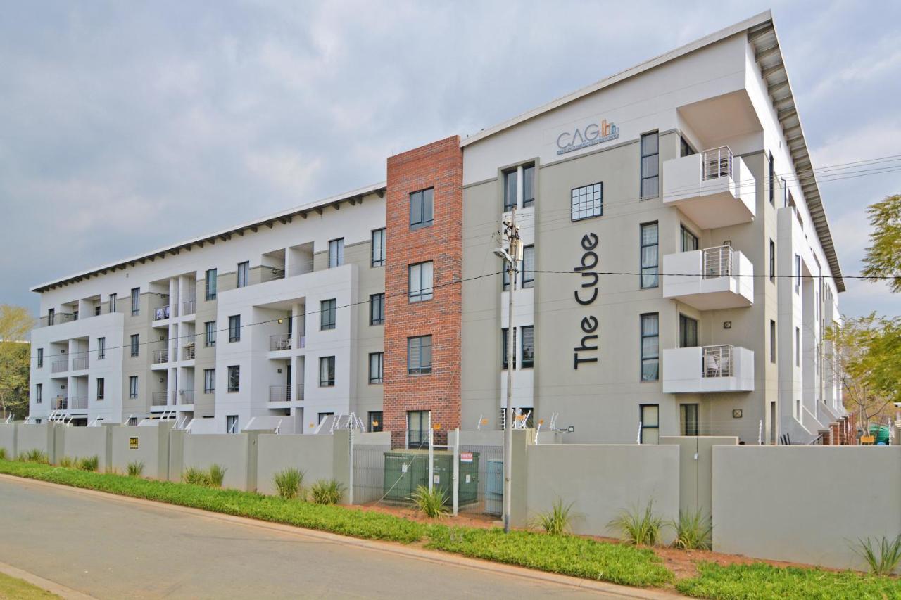 Zwelakho Furnished Apartments The Cube Johannesburg Luaran gambar
