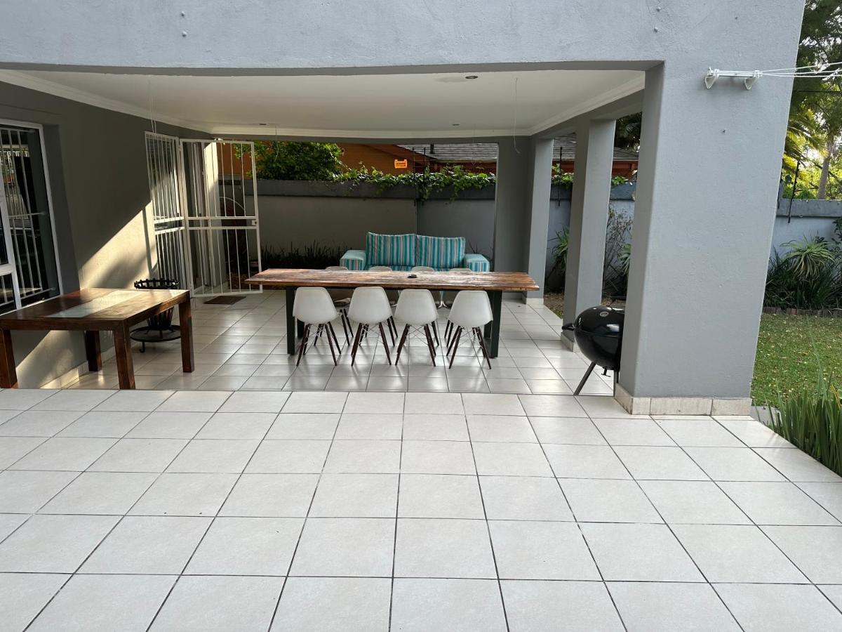 Zwelakho Furnished Apartments The Cube Johannesburg Luaran gambar