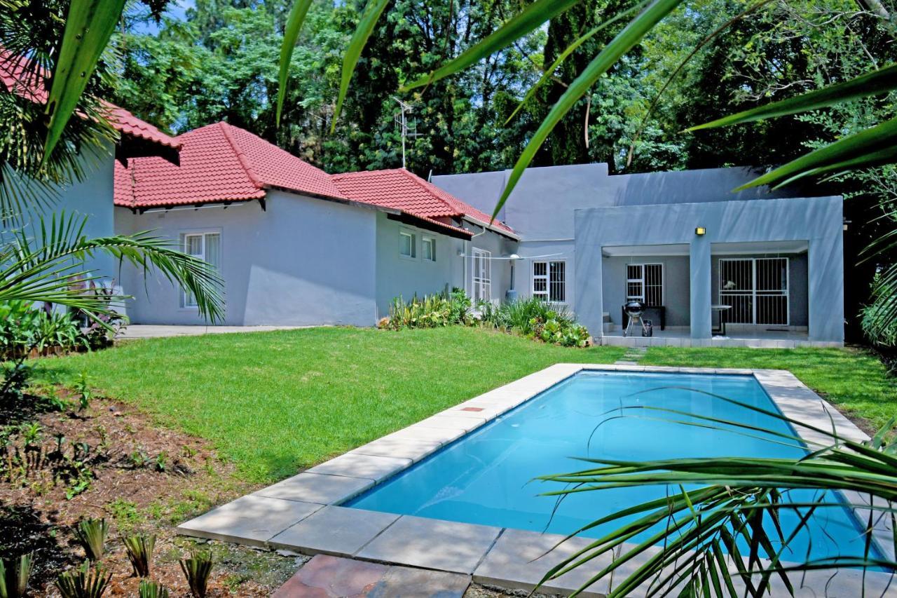 Zwelakho Furnished Apartments The Cube Johannesburg Luaran gambar